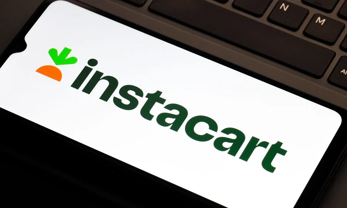Instacart Holds Sale Talks With Rivals Uber and DoorDash