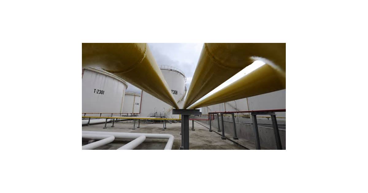 Singapore to Store Saudi Oil in Underground Caverns From 2027
