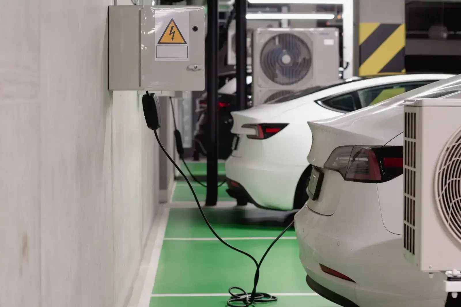 HDFC Bank launches flexible EV car loan with longer battery repayment