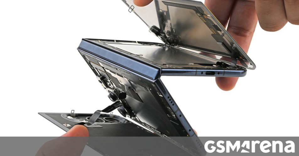 iPhone Duo teardown reveals it is fairly repairable but its complex hinge is worrying