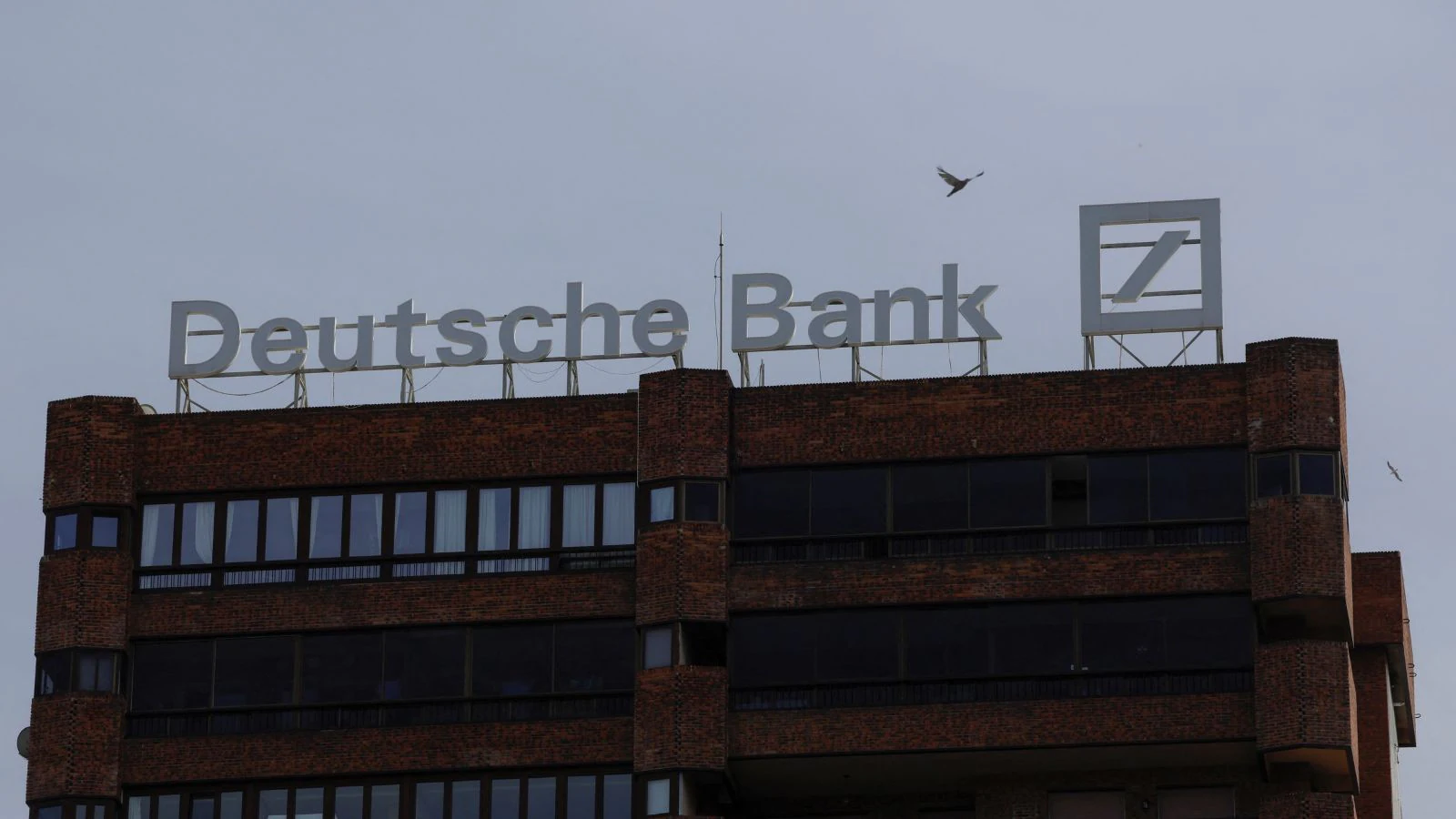 AI cuts some Deutsche Bank corporate loan decisions to minutes
