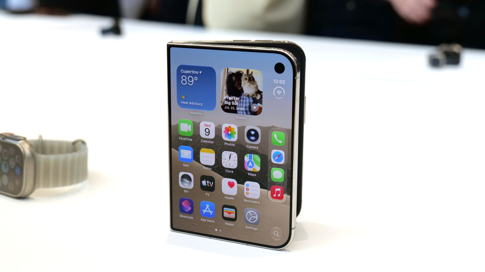 Apple will reportedly run diagnostics on returned iPhones without opening the packaging