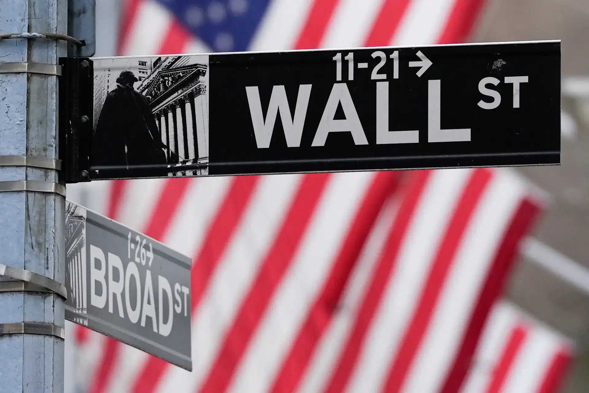 AI stocks rise as Anthropic nears Wall Street debut amid investor caution