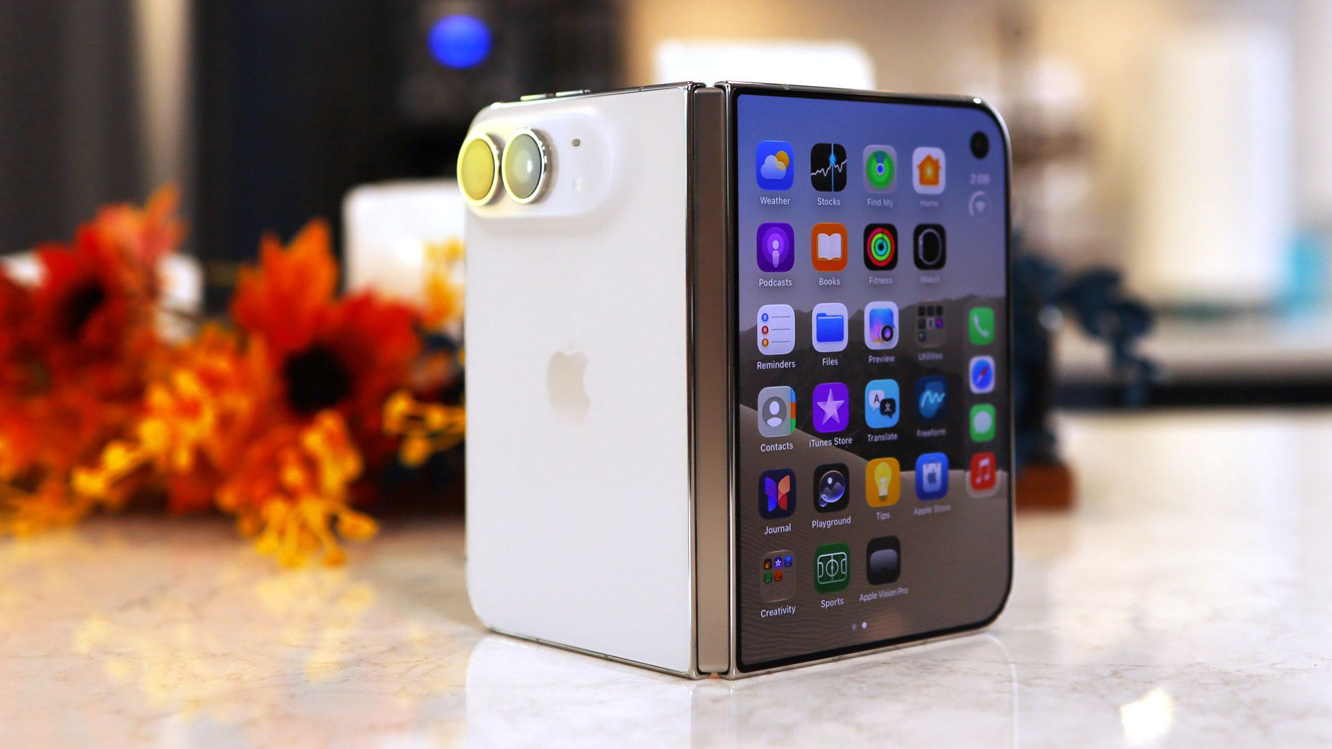 iPhone Duo durability concerns emerge as some users report cracked hinges