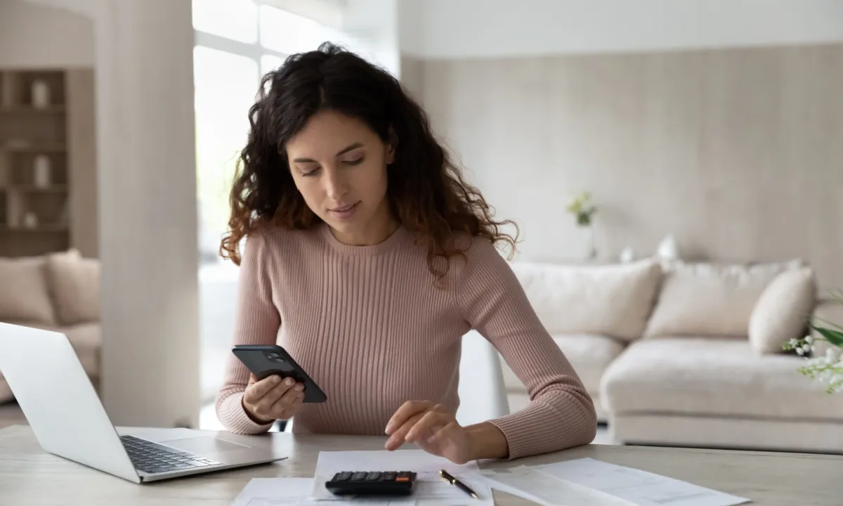Subprime Consumers Keep Paying Cards Despite Budget Pressure