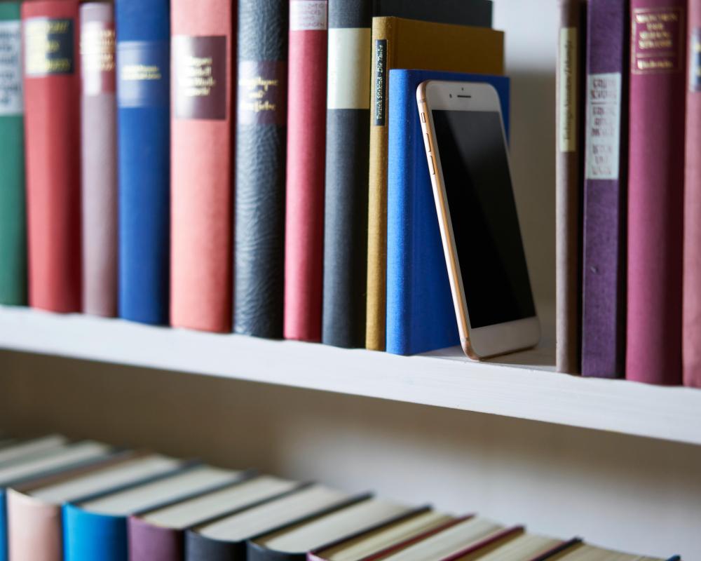 AI book prize judges face a major speed-reading challenge | Brief letters