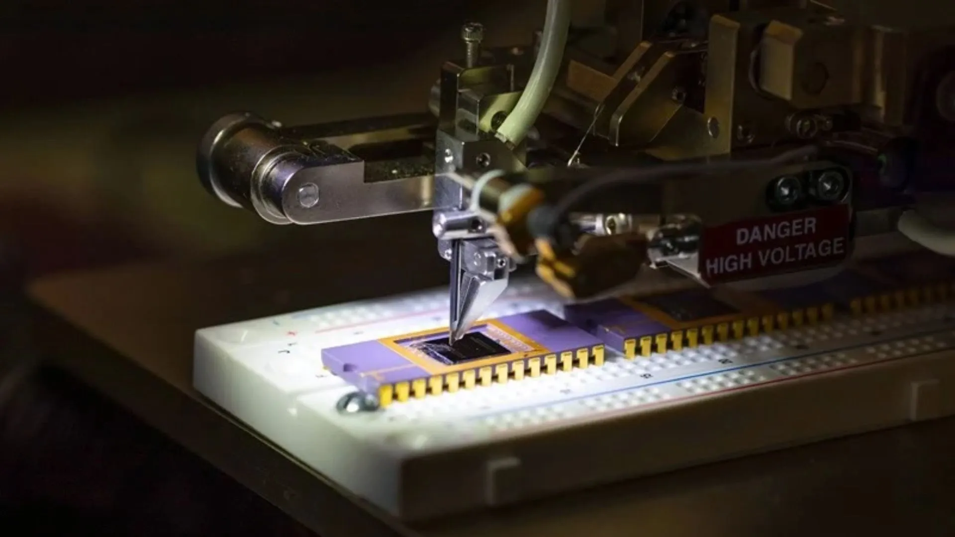 US team develops device that powers battery-free sensors for at least 24 hours