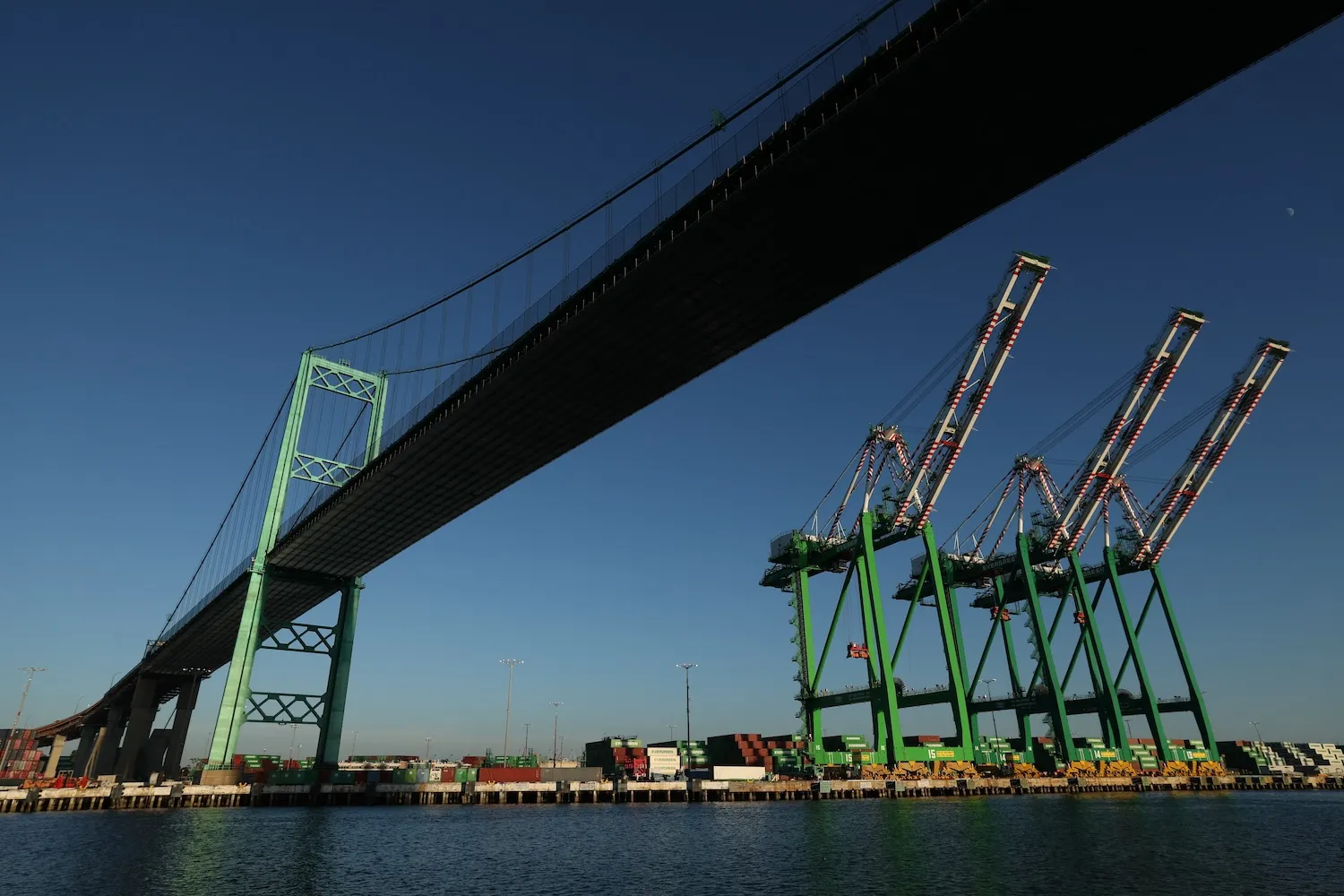 USTR Proposes Two-Month Extension of Port Fee Pause for Chinese Ships