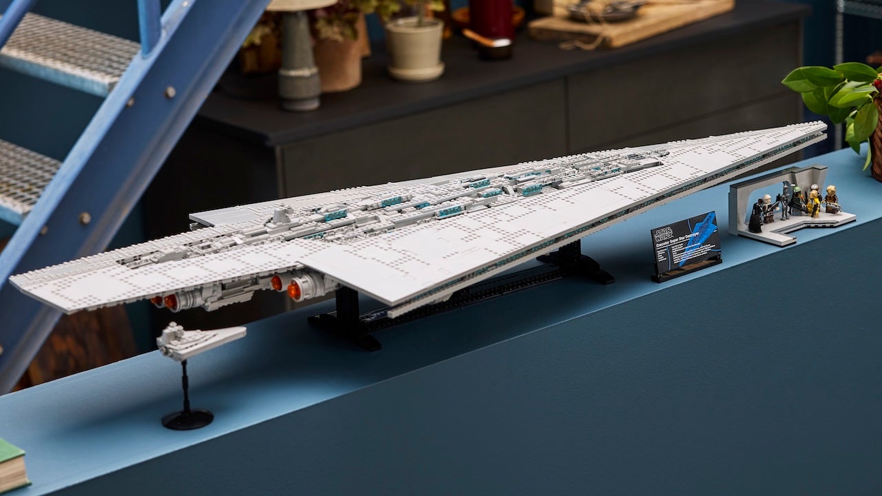 We Build Star Wars Executor Super Star Destroyer, the Longest Build in LEGO History