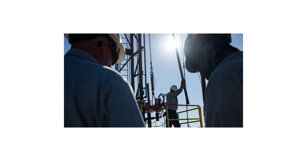 Trump to Ease Oil Well Methane Curbs in Bid to Lower Costs