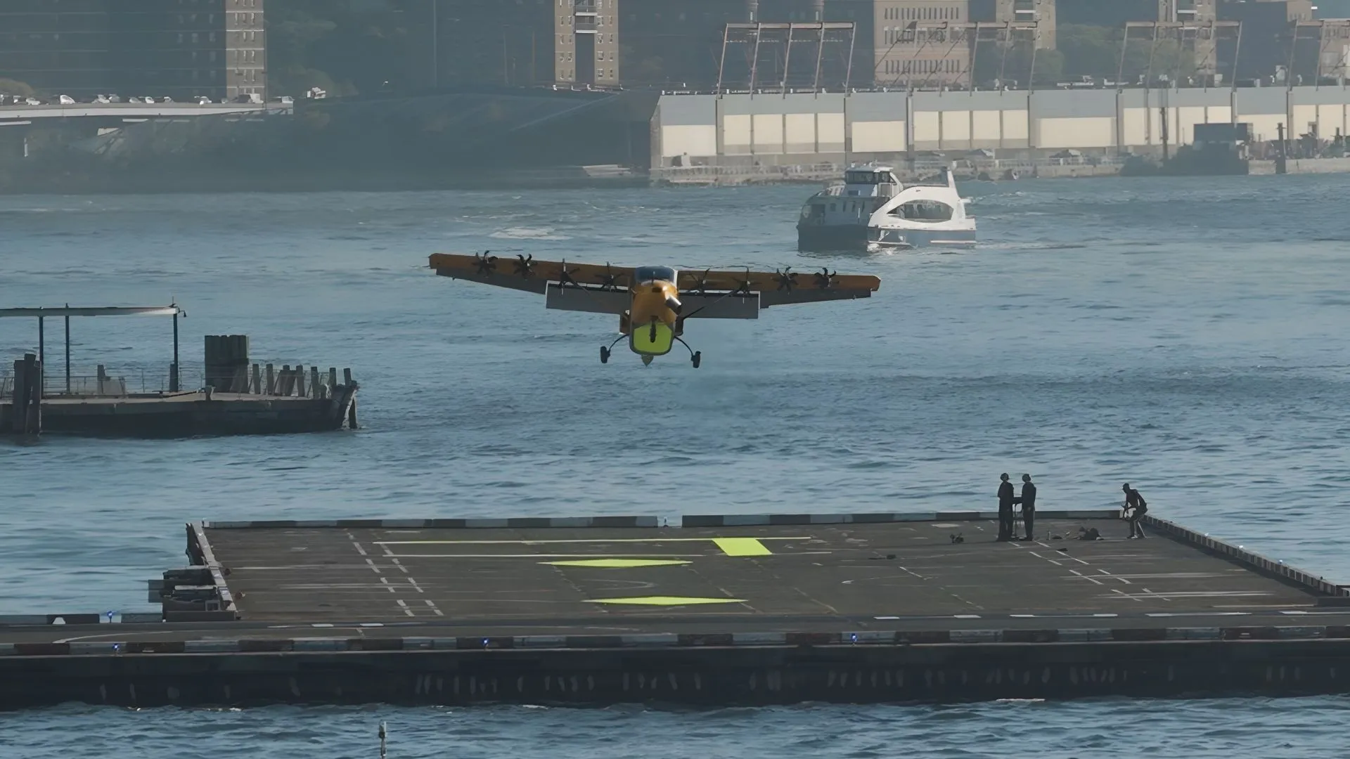 Hybrid-electric aircraft makes Manhattan aviation first with 150-foot takeoff