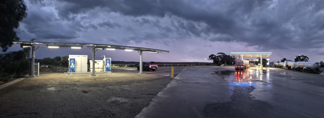 EV gap from Broken Hill to South Australia bridged with new off-grid fast-charging station