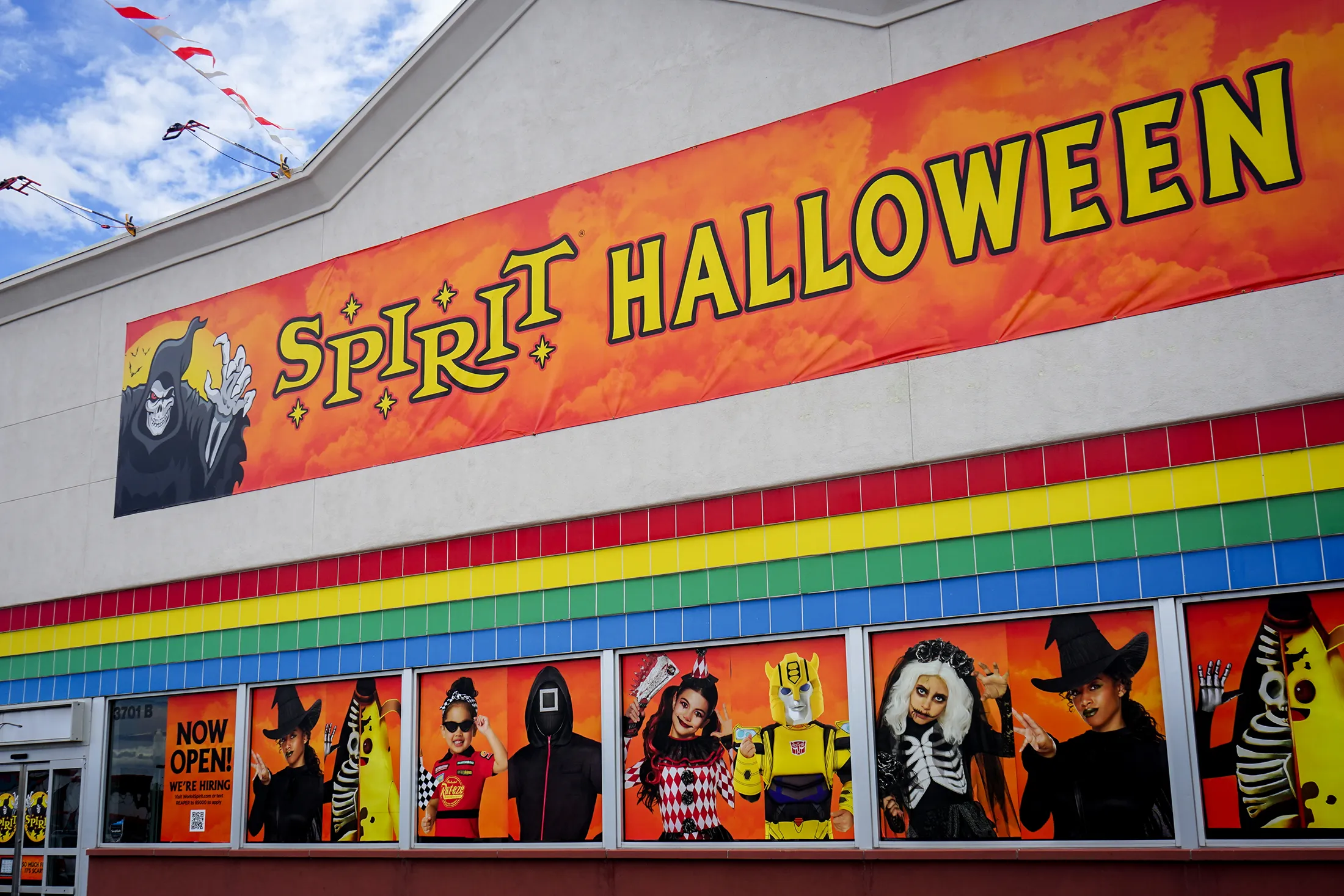 He Turned His Clothing Store Into a Halloween Pop-Up and Sales Went ‘Through the Roof.’ Now It Has 1,500 Locations.