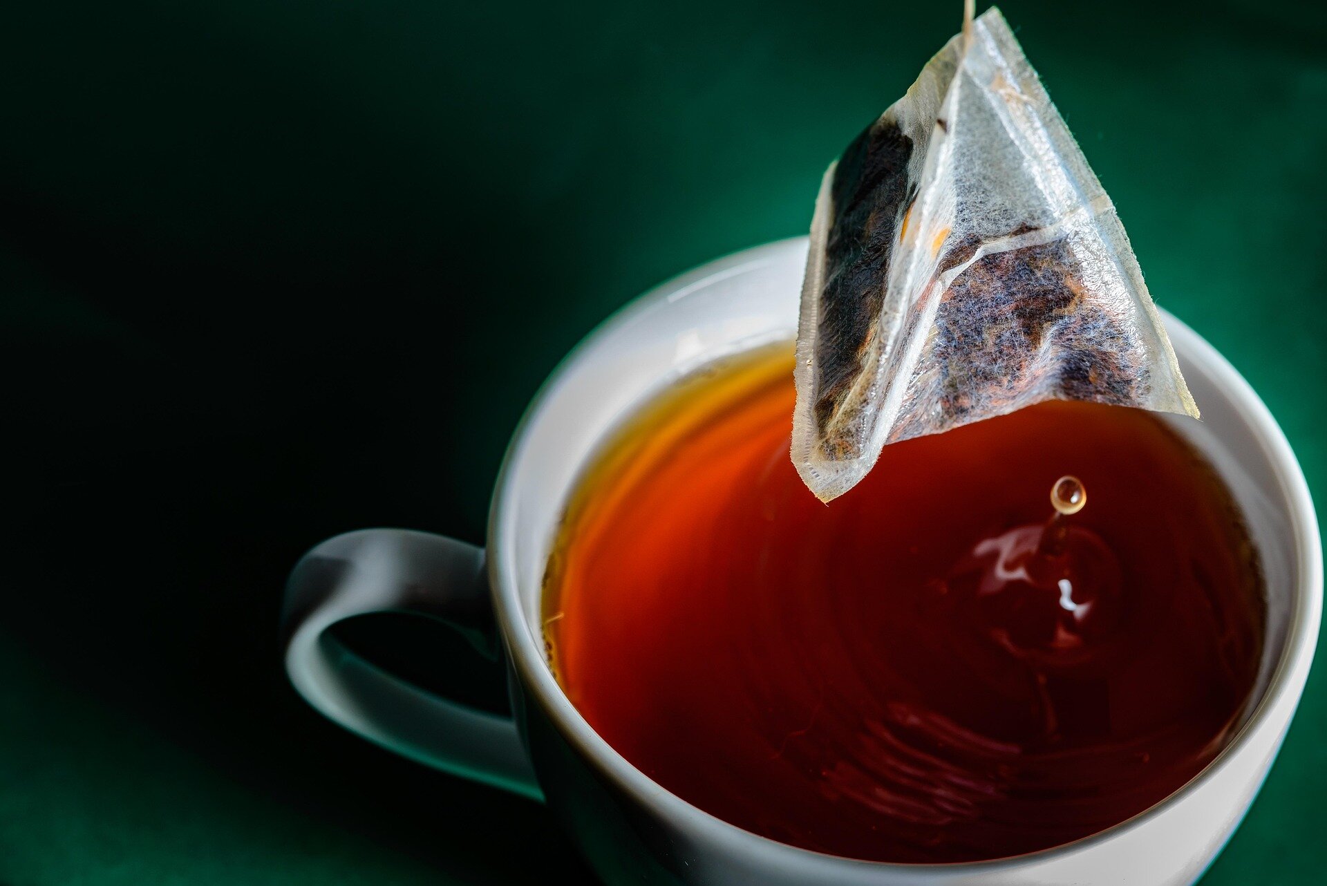 Plastic tea bags are releasing BPA, plasticizers and up to 2,500 microplastic particles into your cup of tea
