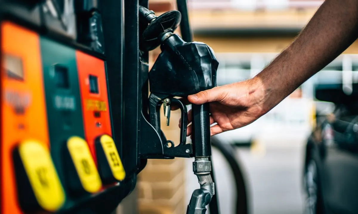 Gas Price Relief Lifts Consumer Confidence Despite Lingering Inflation Concerns