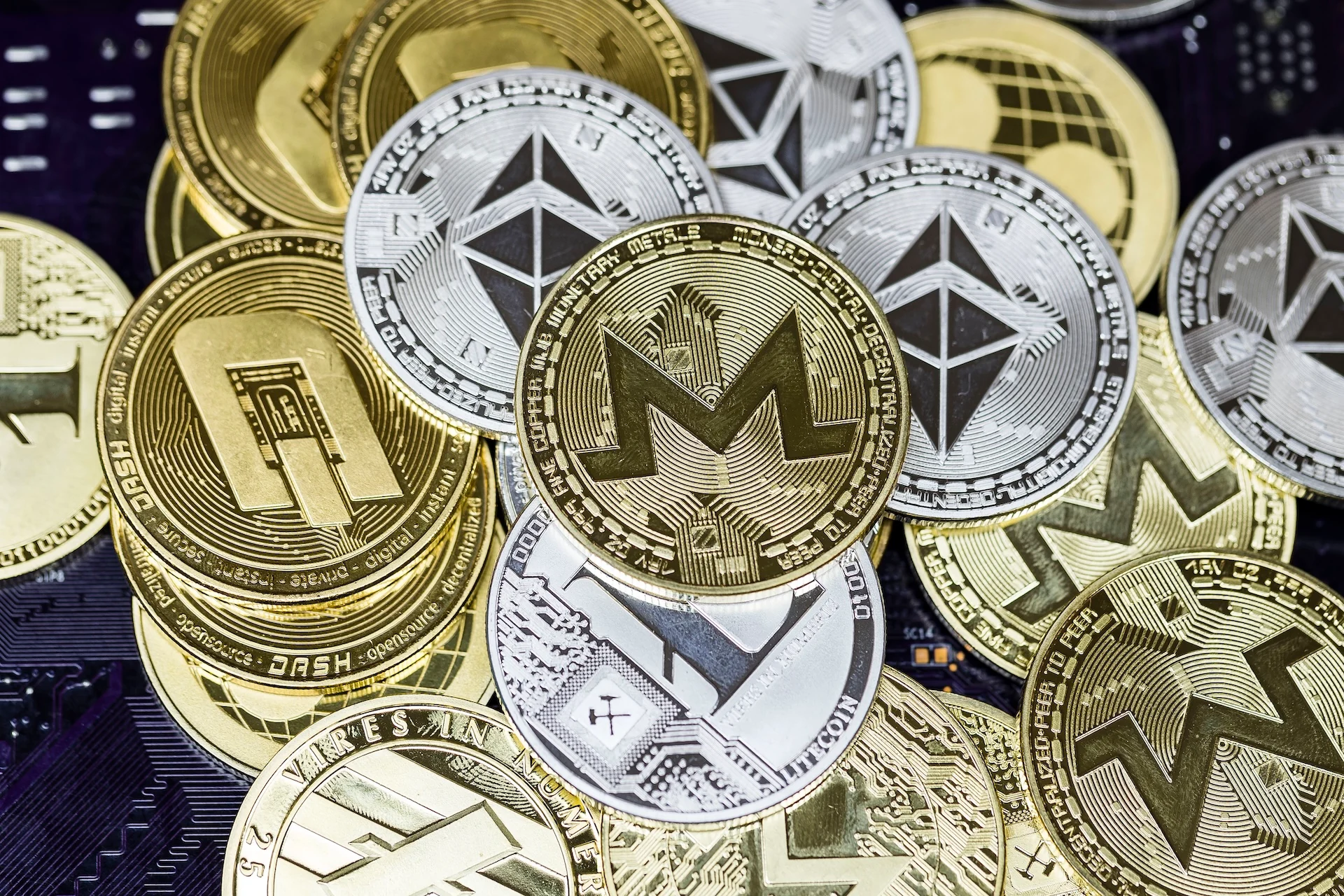 Crypto Industry’s Political Spending Hits $176 Million Ahead of Midterms