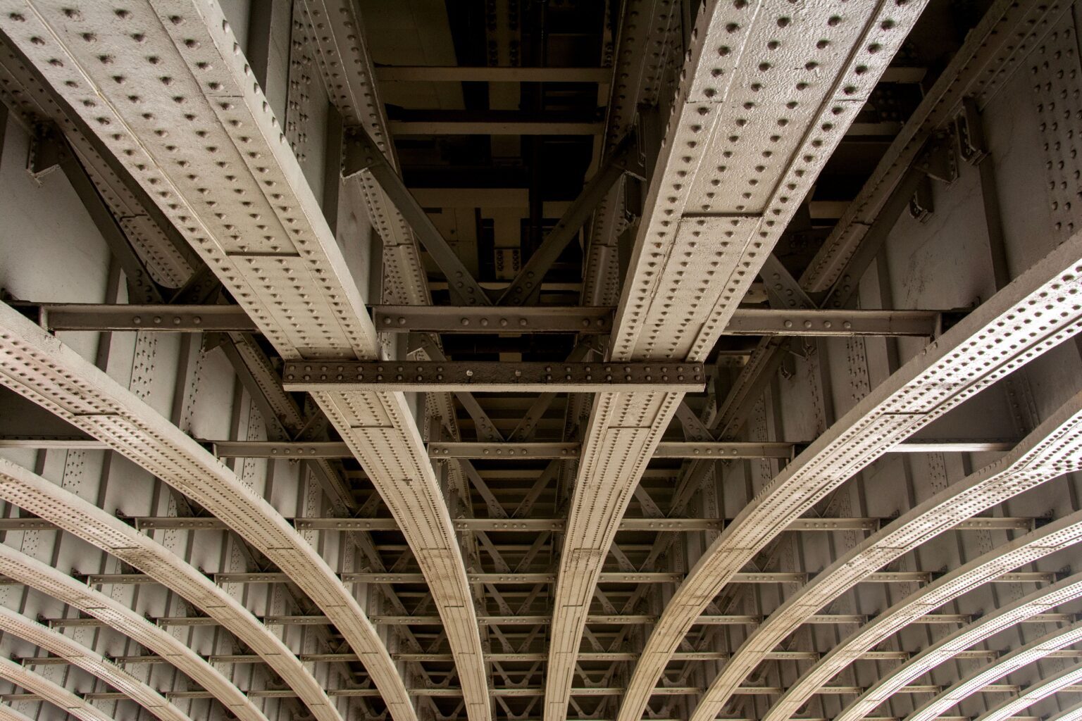 Banks Structure $63 Billion Anthropic AI Financing, Deepening Exposure to AI Infrastructure