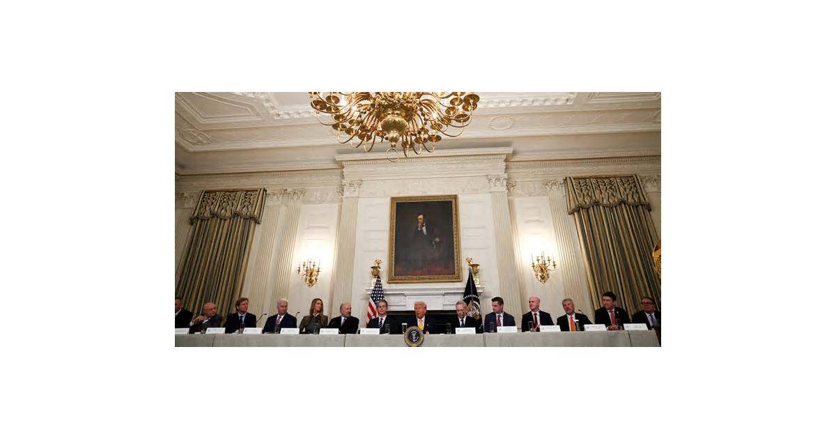 Crypto blitzes midterms with $176 million to support allies as it prepares for post-Trump era