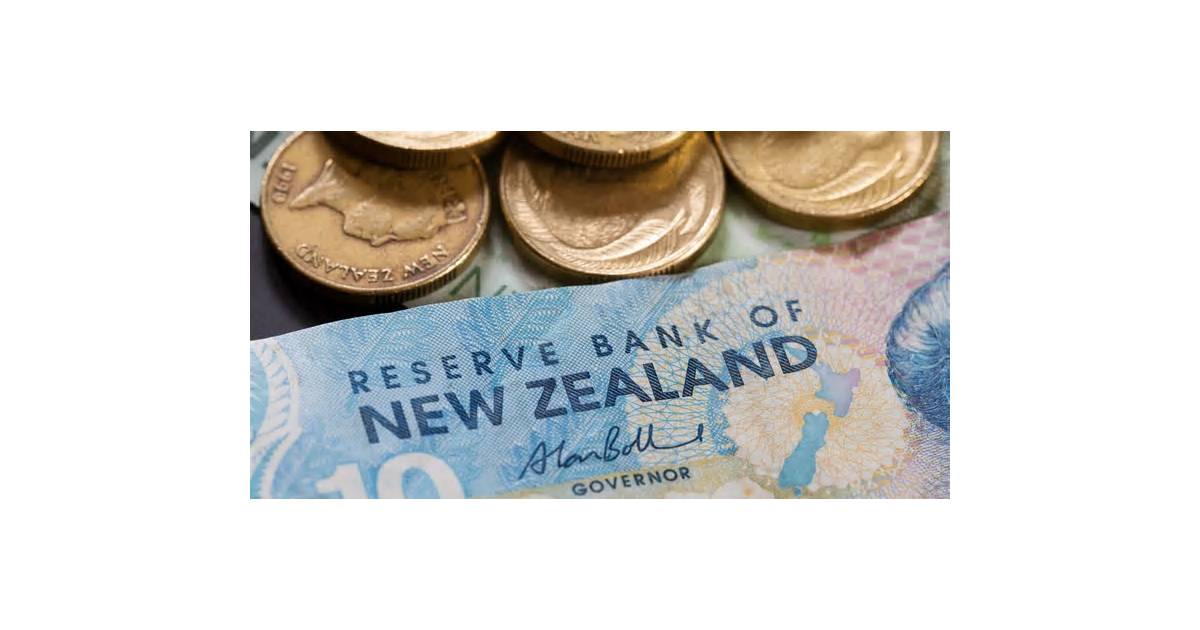 New Zealand Dollar Slides Most Versus Aussie Since 2017 on RBNZ