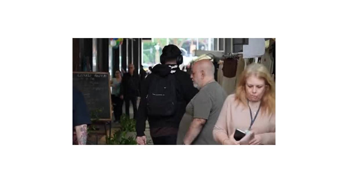 Brazilians divided over Flavio Bolsonaro’s reported flight to US