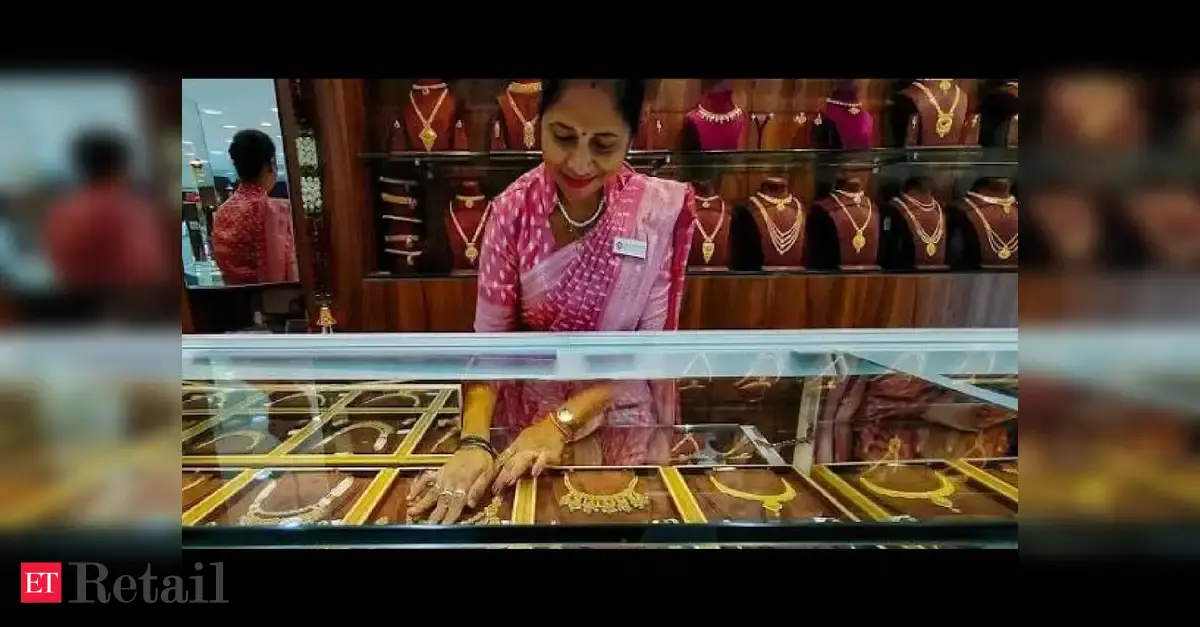 India jewellers hold off gold buying, betting prices will drop