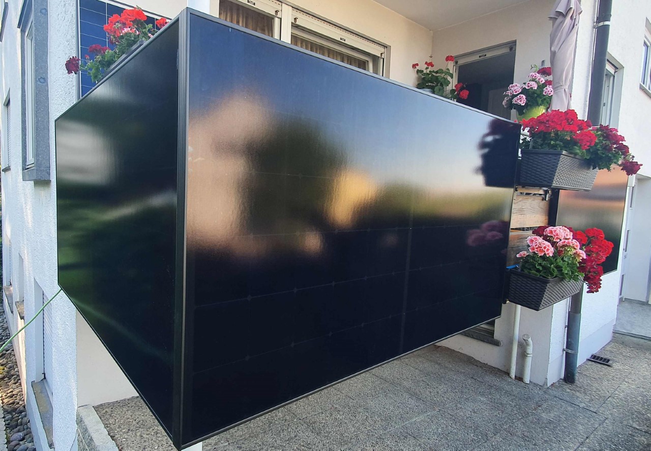 Western Australia to allow balcony solar-plus-storage
