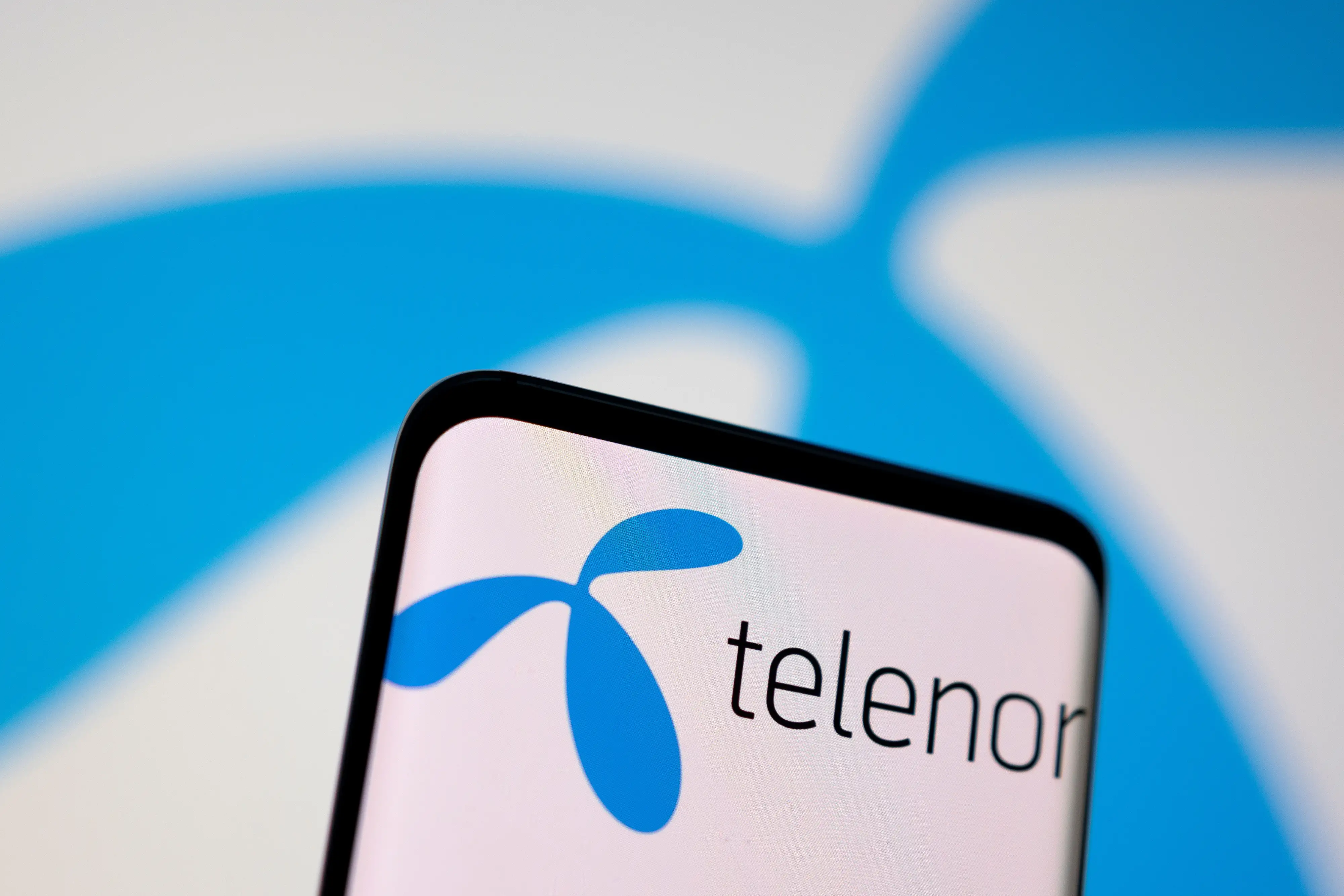 Telenor sees AI shoppers testing its premium mobile pitch