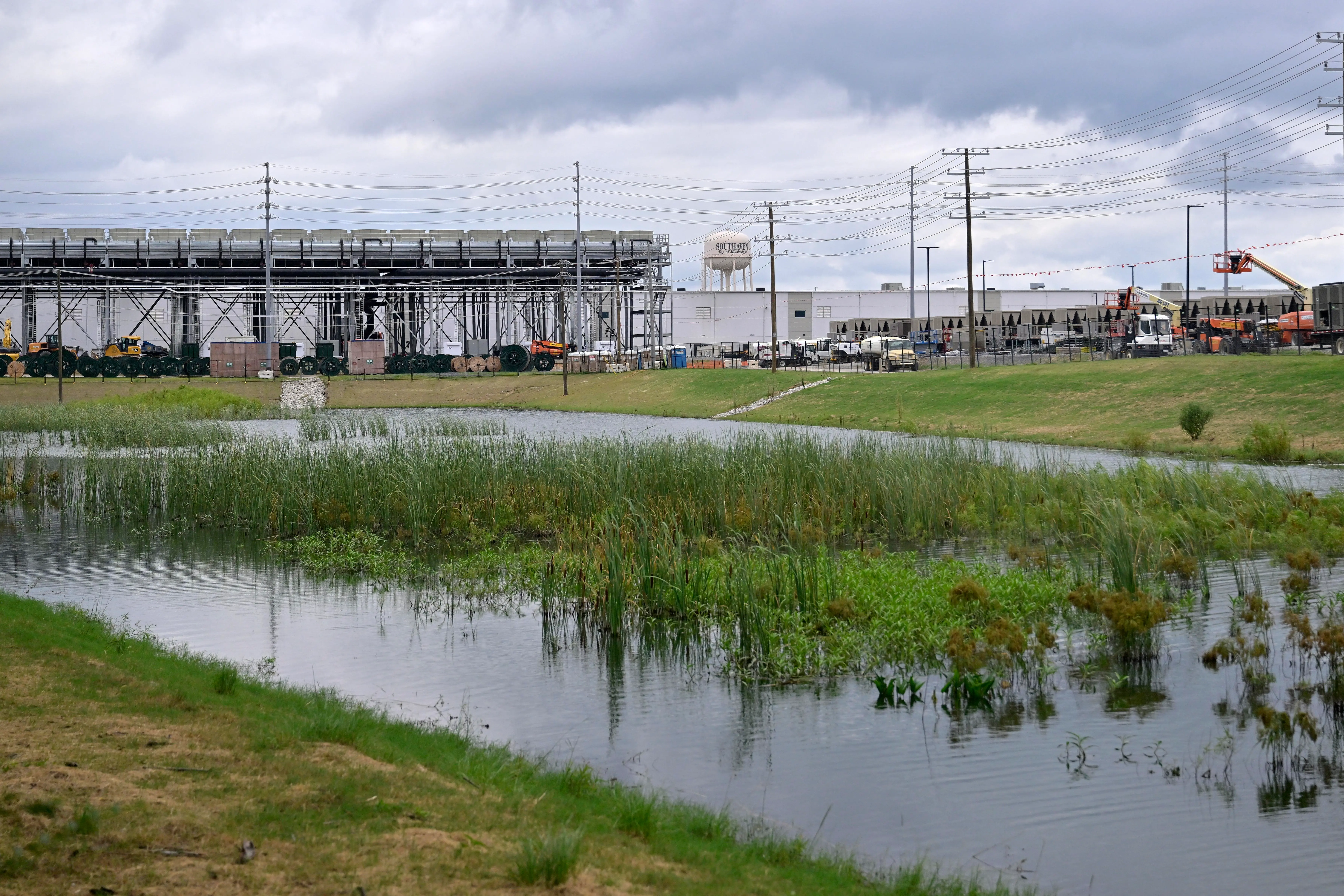 xAI is buying out homeowners who promise not to sue over data center noise
