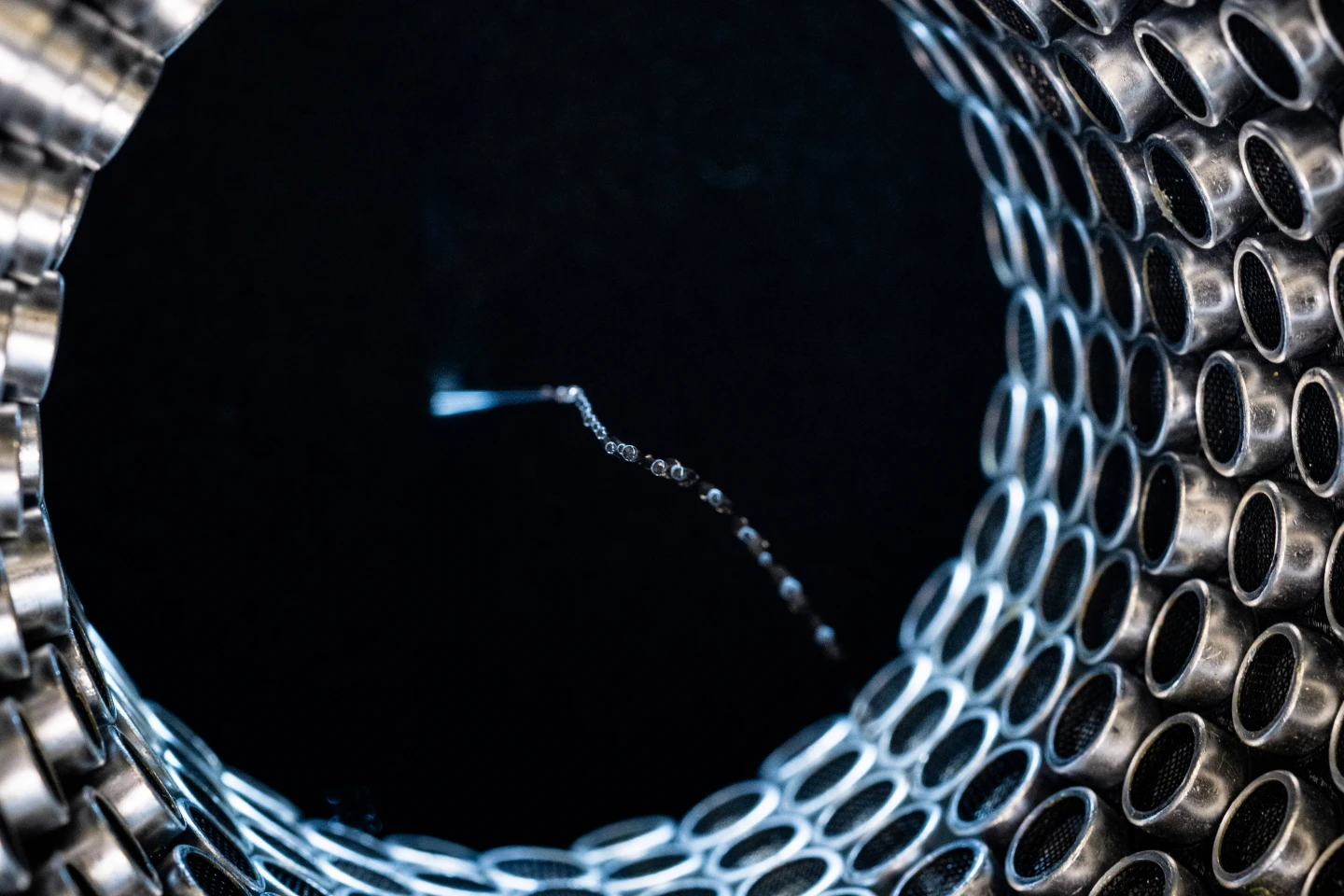 'Ultrasound tube' levitates matter from one end to the other