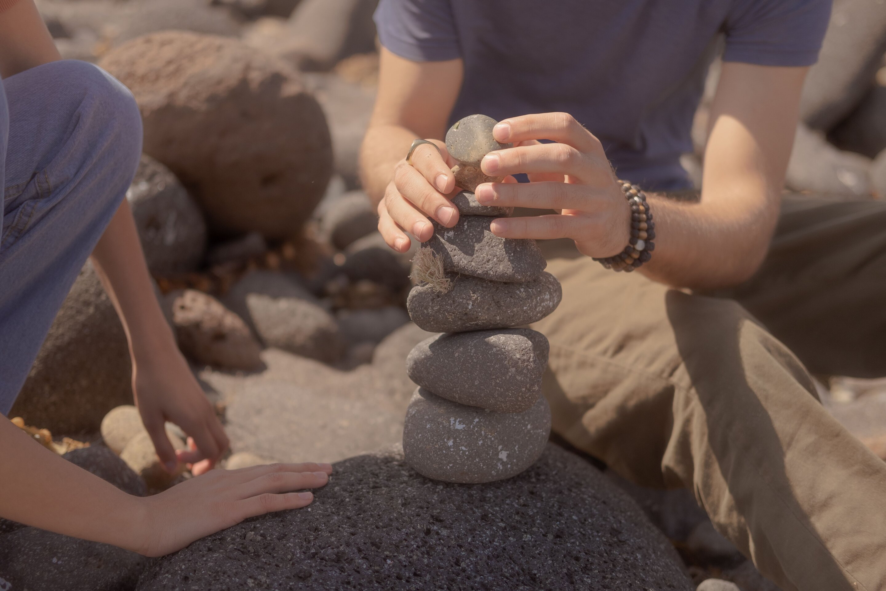 Mindfulness-based therapy may reshape brain responses to opioid cues during addiction treatment