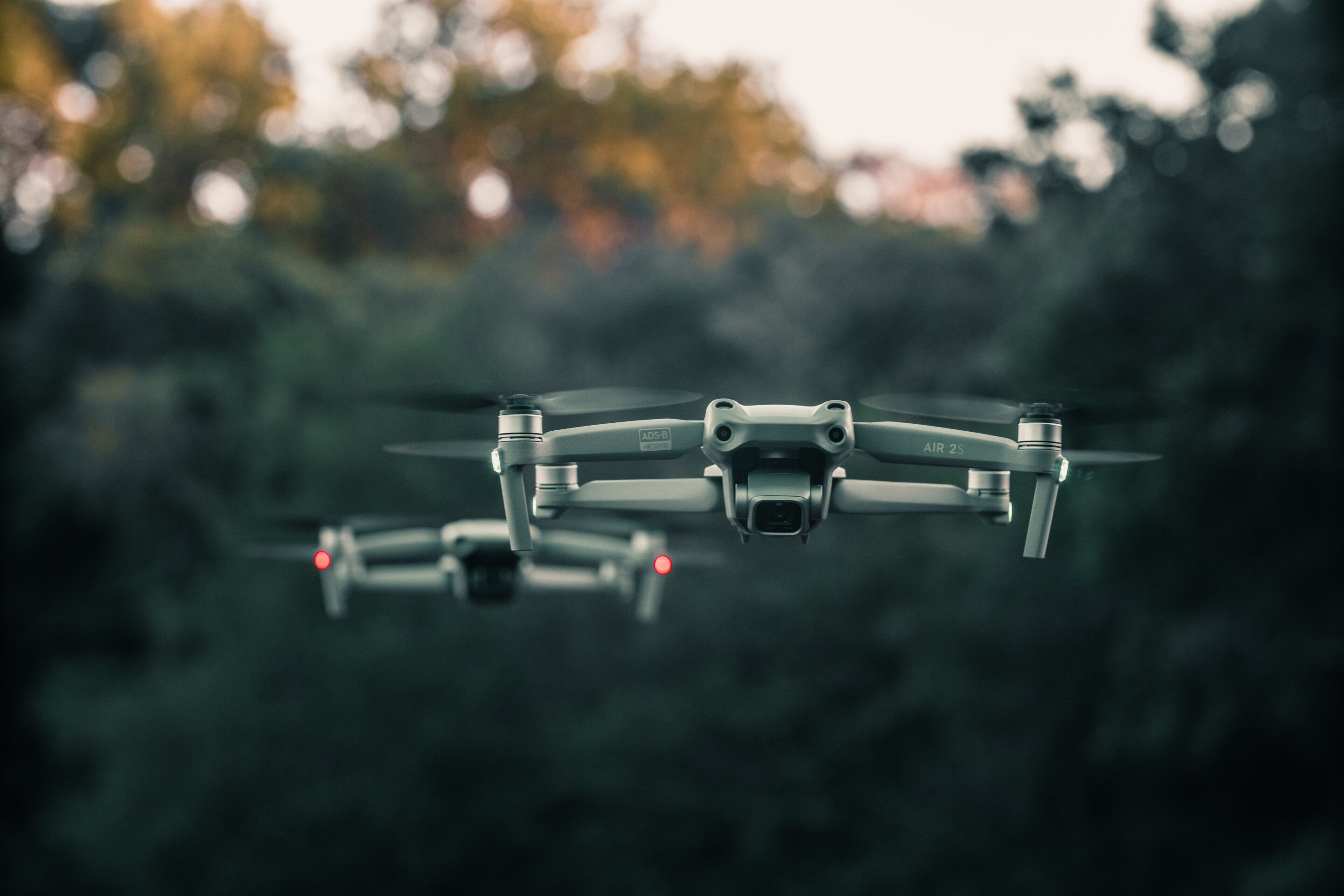 Self-adjusting drone controls could make for smoother formation flying