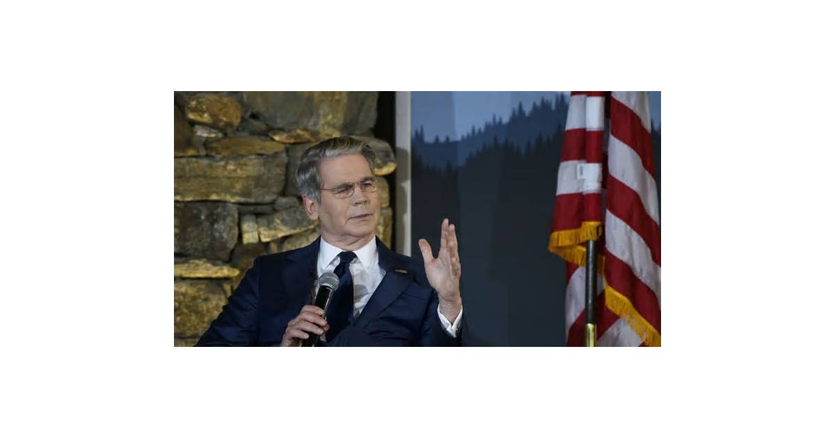 Bessent Plays Down Concerns Over AI Financing, Fed Rate Policy