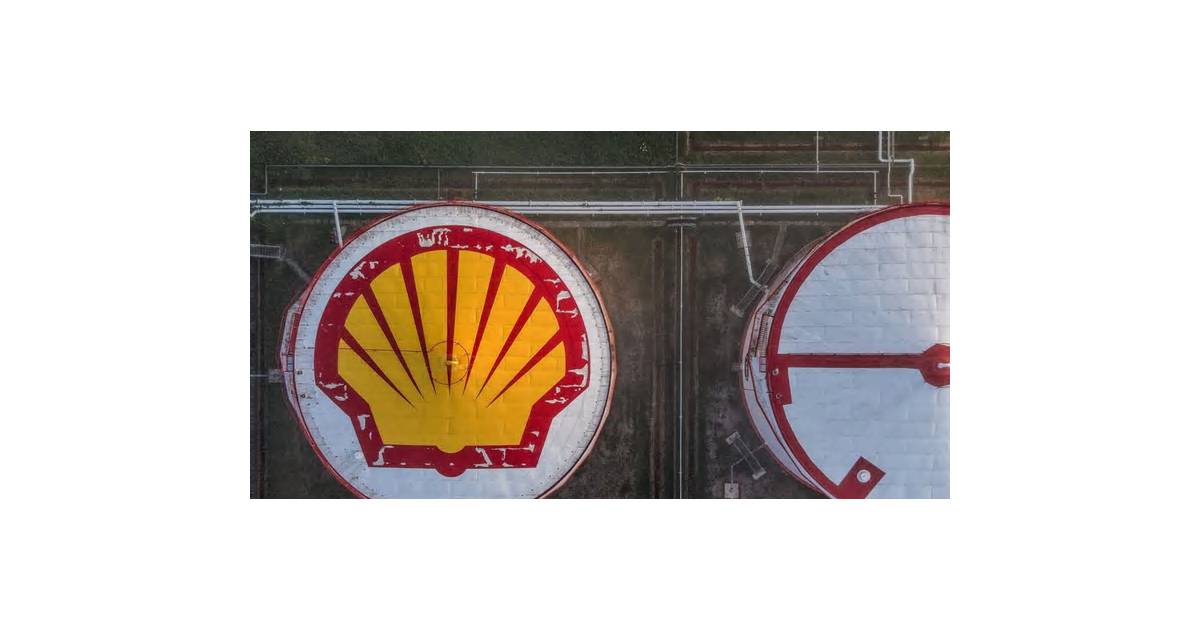 Shell Boosts Share Buyback to $5 Billion as Refining Soars
