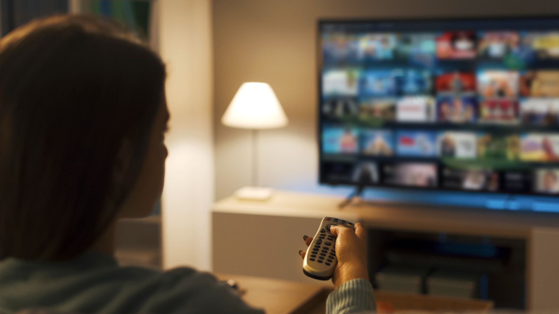 I brought back cable TV for 7 days using Netflix —and it fixed my biggest problem with streaming