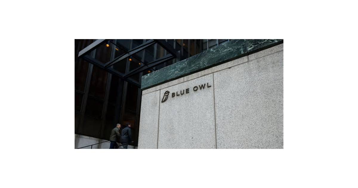 Blue Owl Fees Beat Estimates Though Redemptions Weigh on Inflows