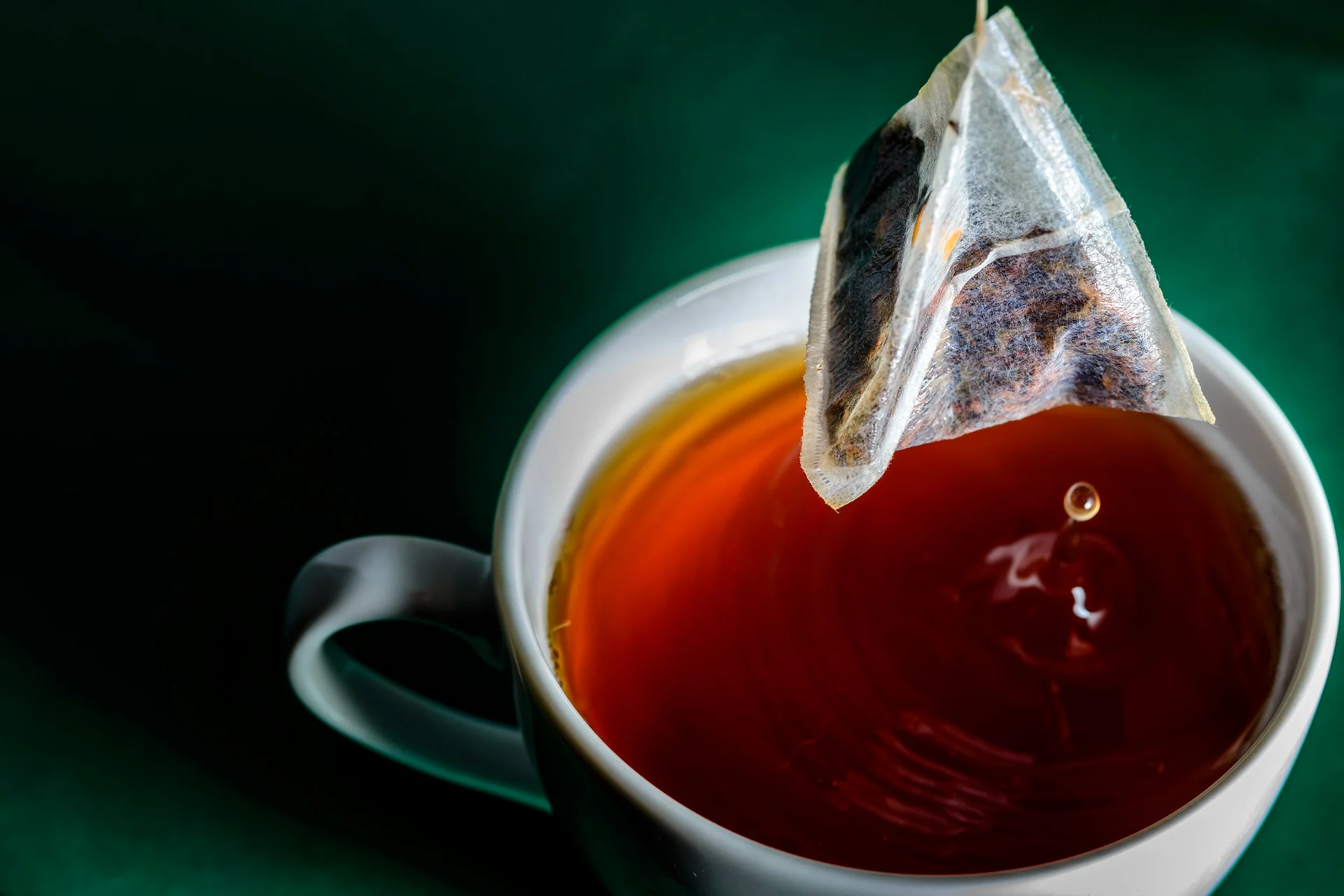 Plastic Tea Bags Steep Thousands of Microplastics Into Every Cup—and That’s Not All