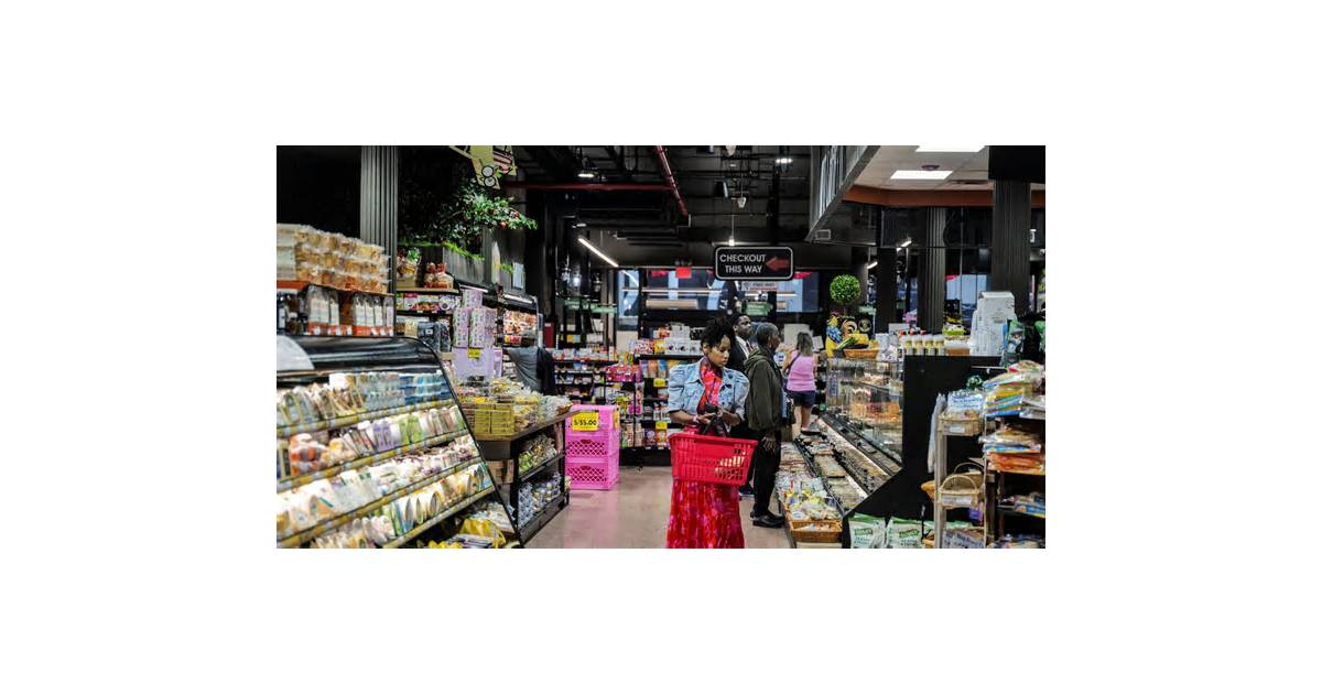 US inflation heats up in September; consumer spending rises