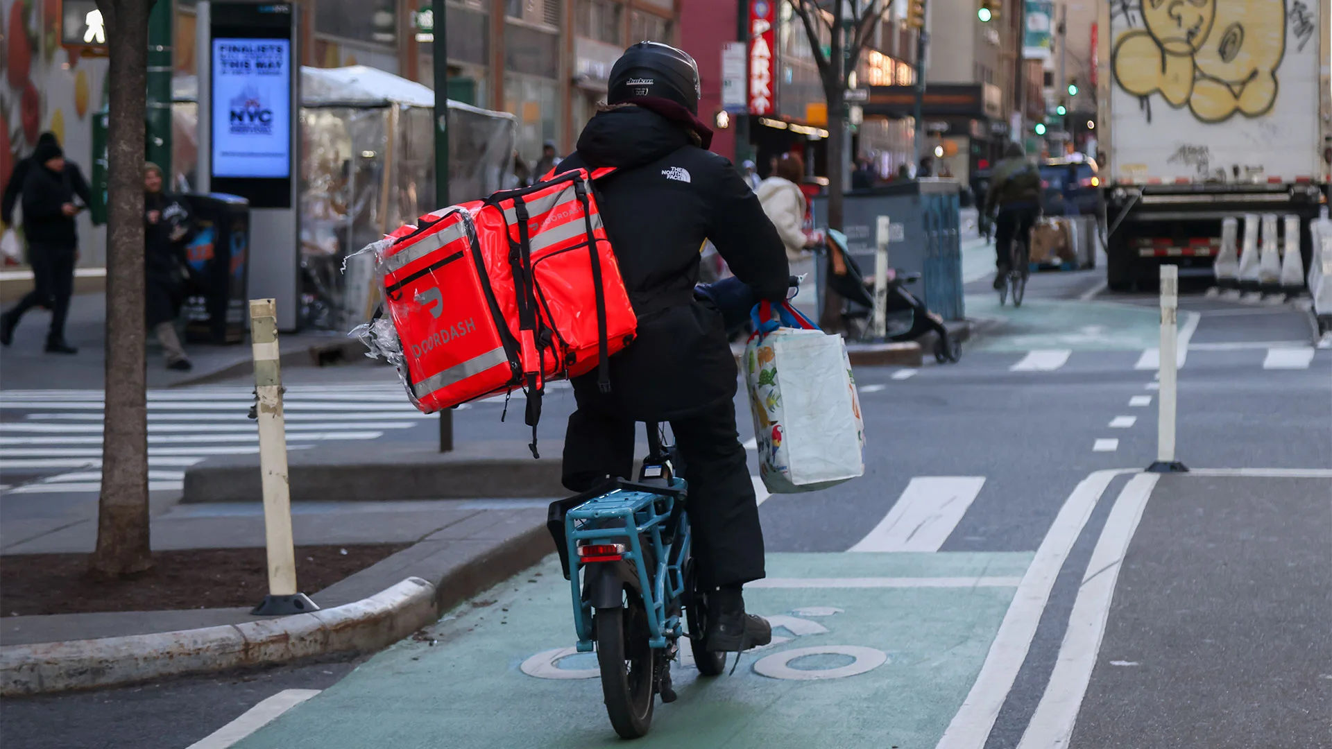 Why DoorDash is spending $17 billion to acquire Instacart