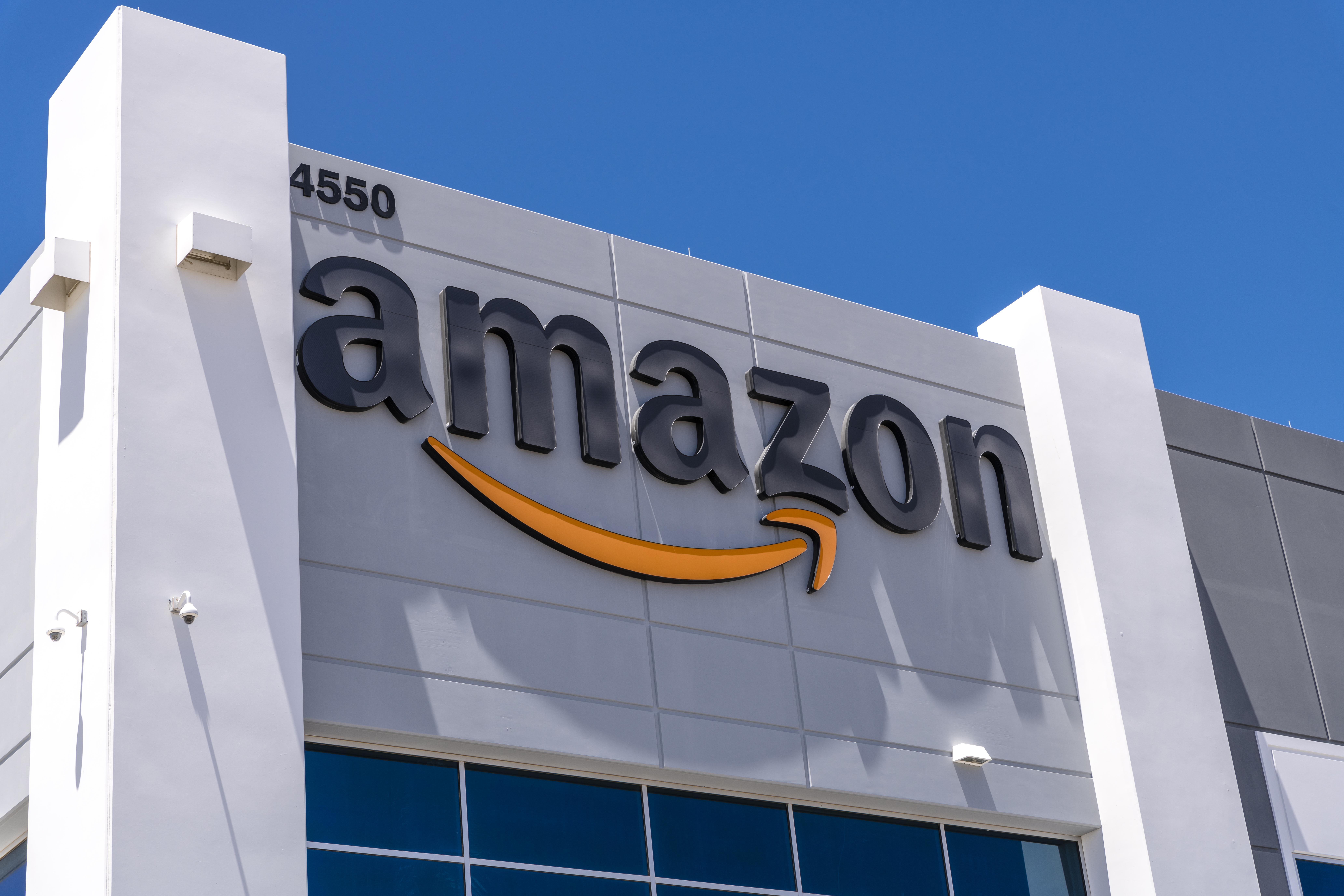 Amazon updates Alexa to help you manage shopping lists and subscriptions and update delivery instructions