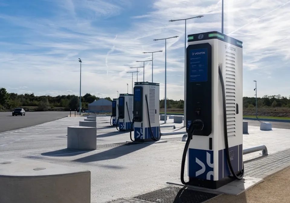 Ekoenergetyka powers new MCS charging hub for heavy-duty transport in France