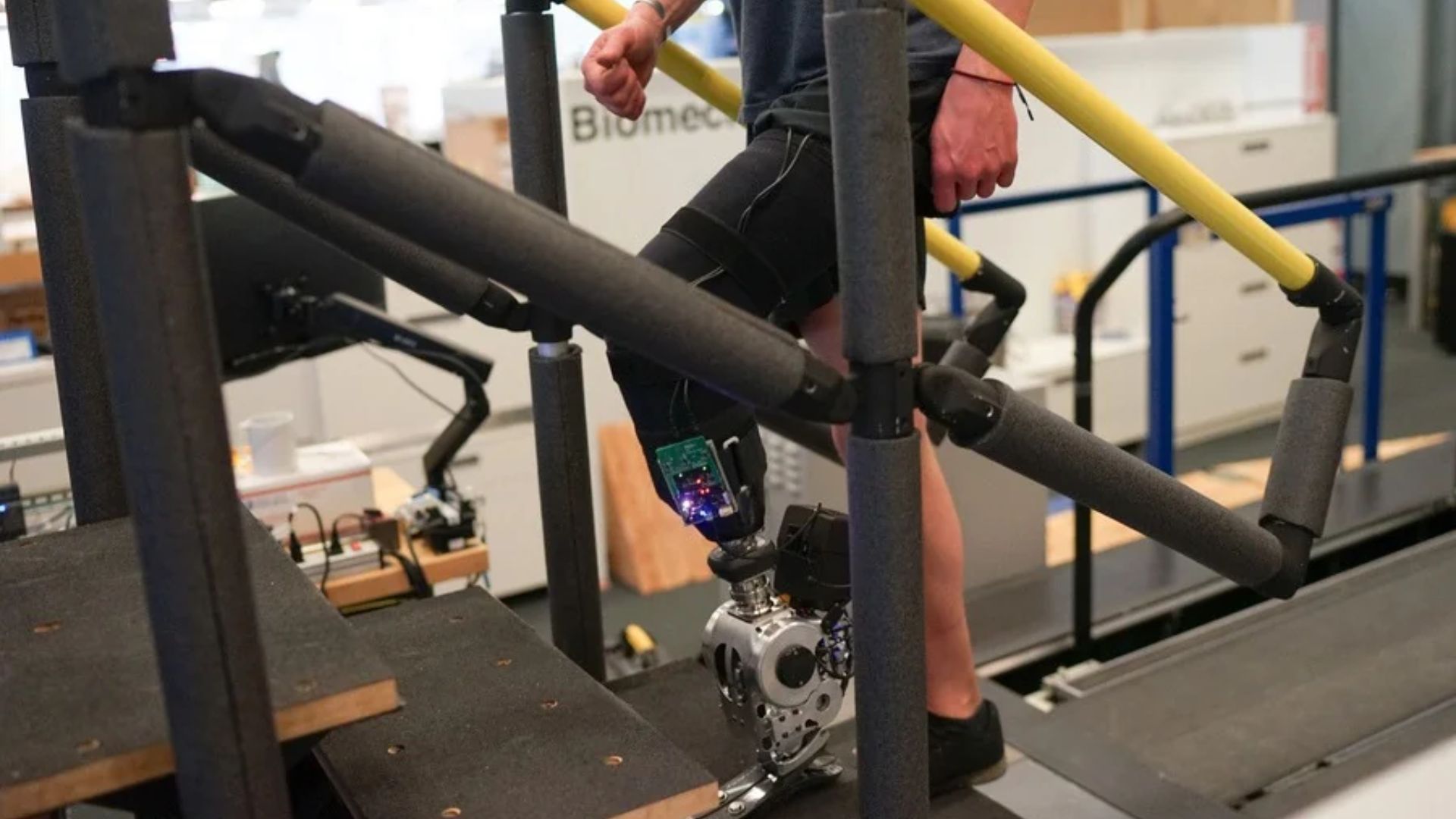 MIT uses tiny implanted magnets to improve control of robotic prosthetic limbs