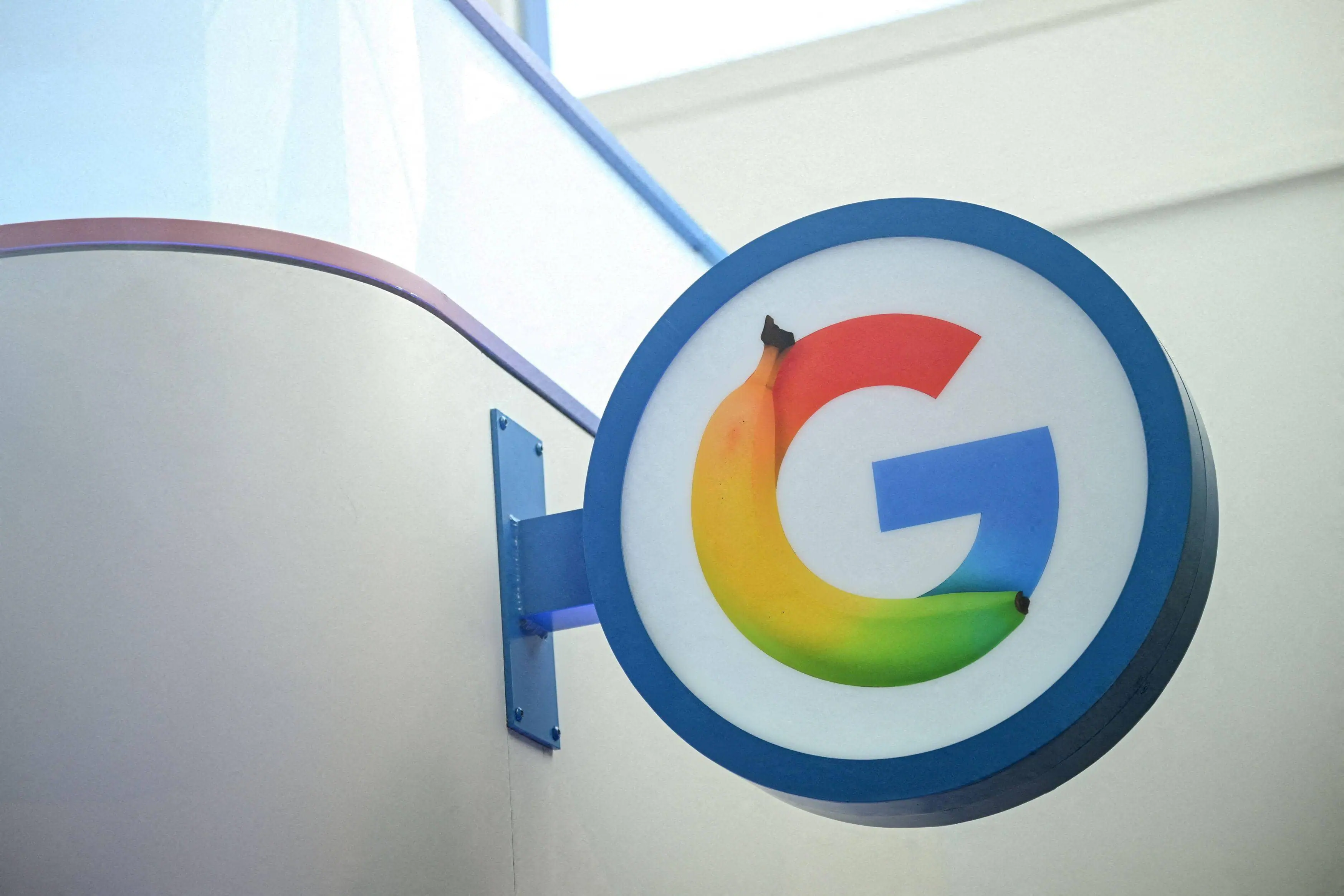 Alphabet loses over $500 billion in market value as AI hits Google search