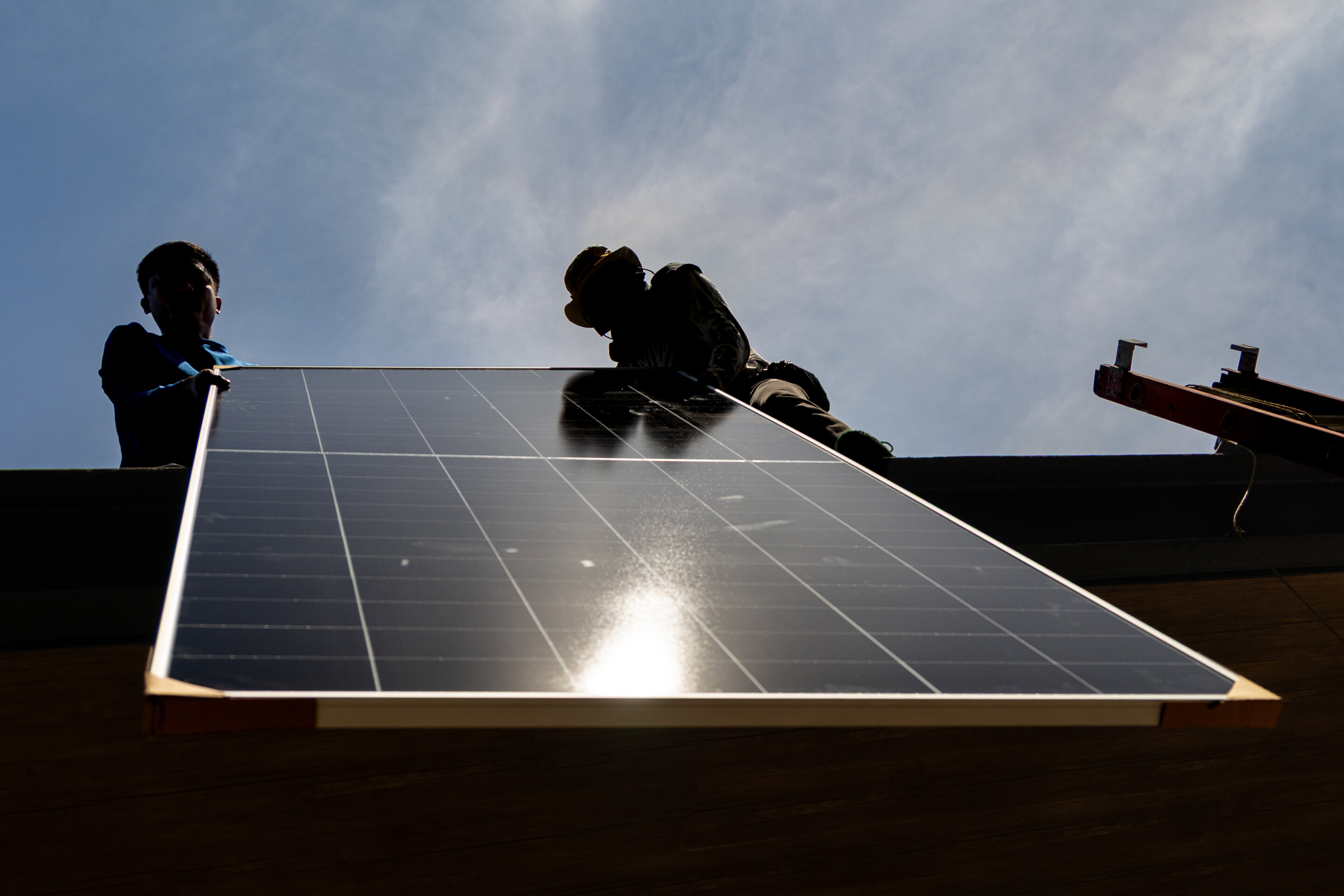 China's record-breaking exports of clean tech are making a big dent in emissions, report says