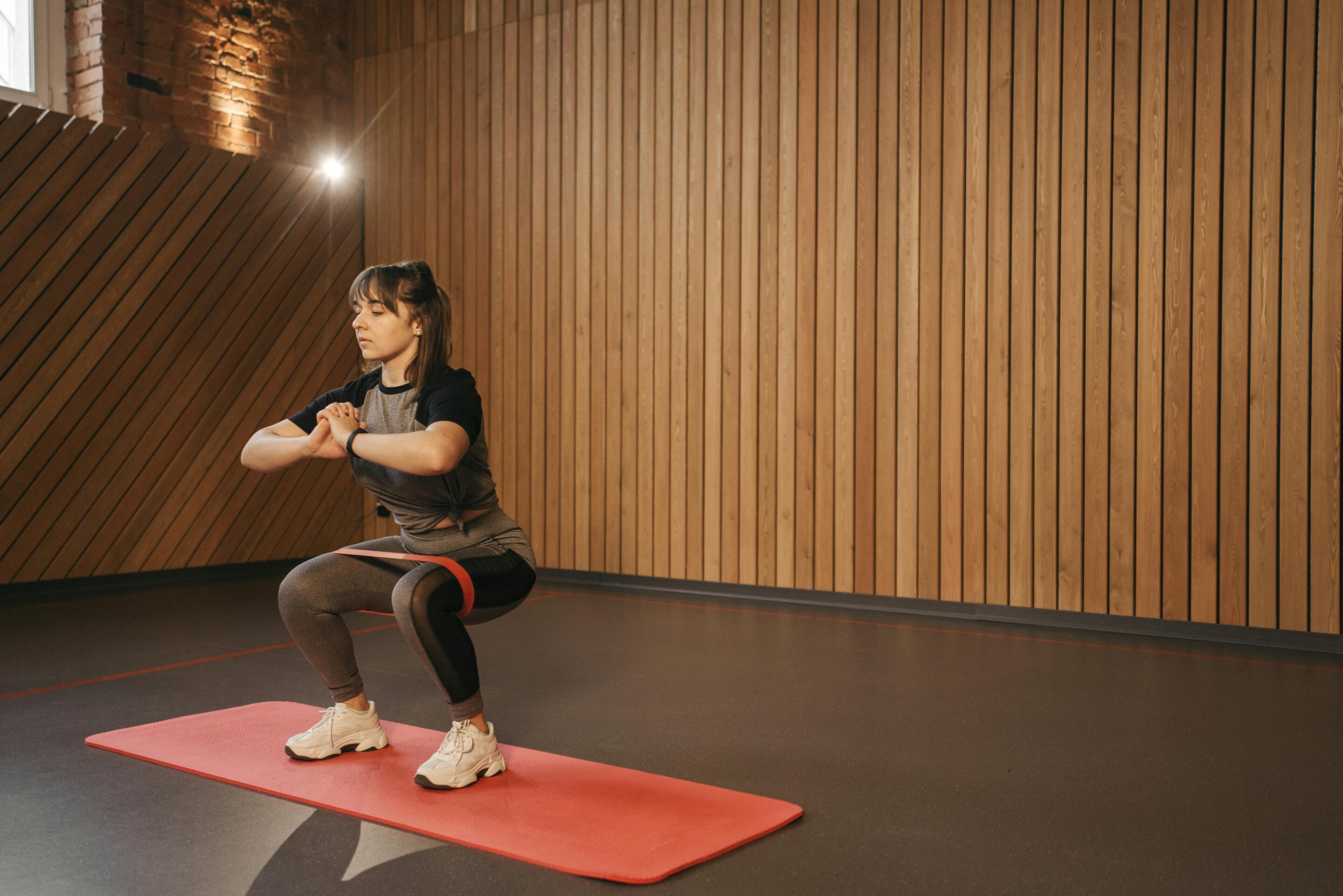 5 calisthenics moves for a full-body workout you can do anywhere