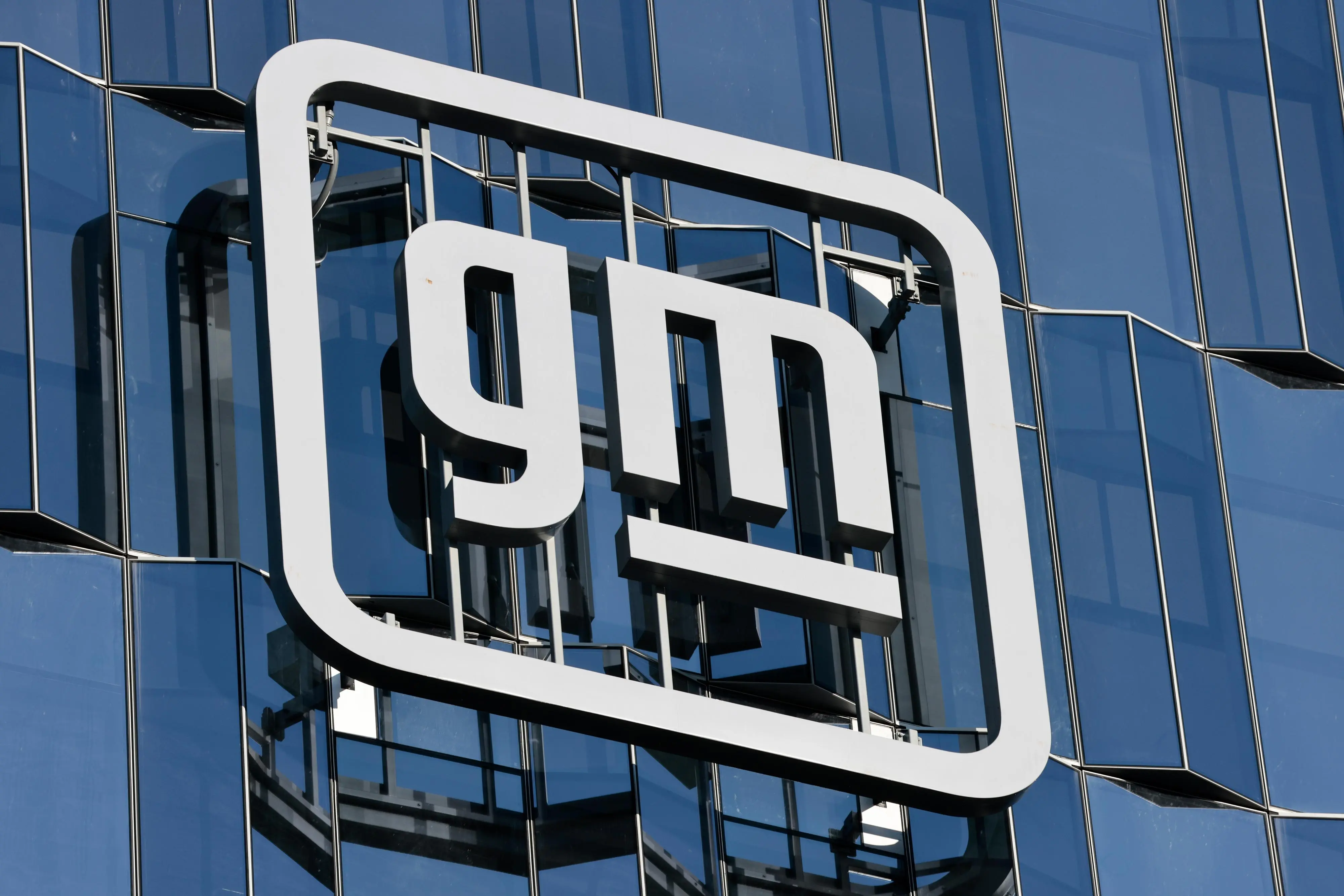 GM to pay $220 million to resolve claims it sold driving habits data