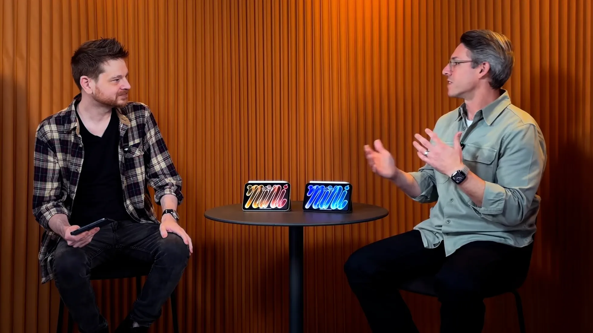 Apple VP talks new iPad mini: OLED without ProMotion, Acoustic Display, more