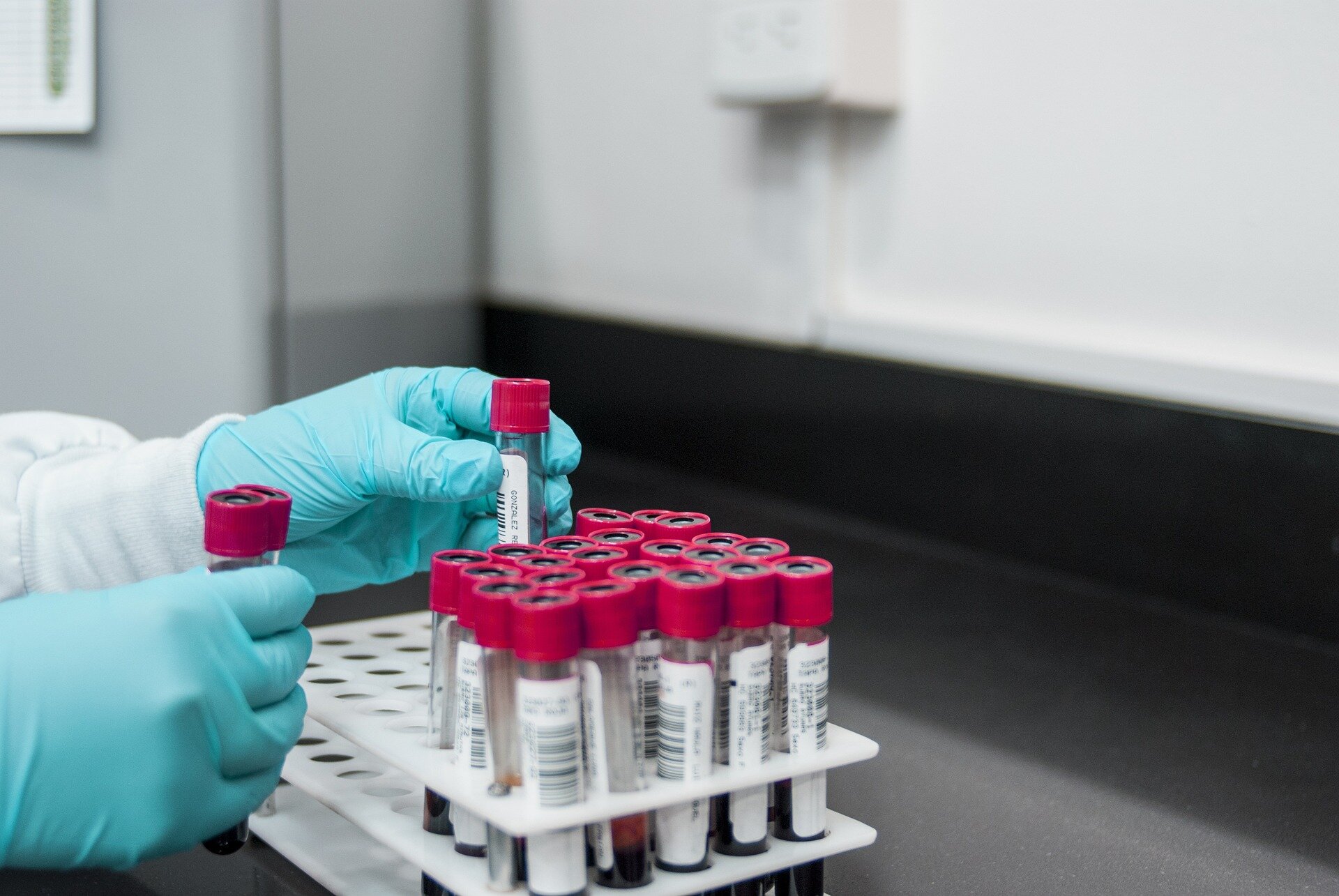 Blood test offers new way to track lung cancer