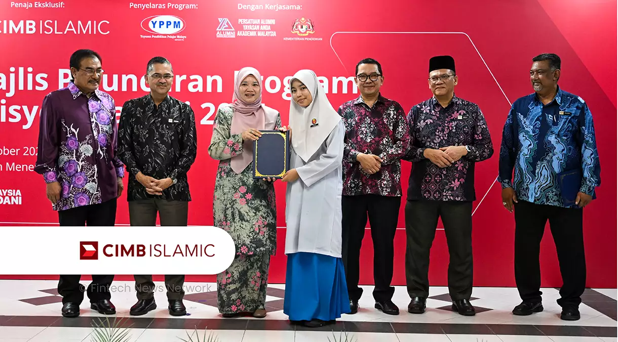 CIMB Islamic Funds SPM Tuition for Nearly 2,000 Low-Income Students