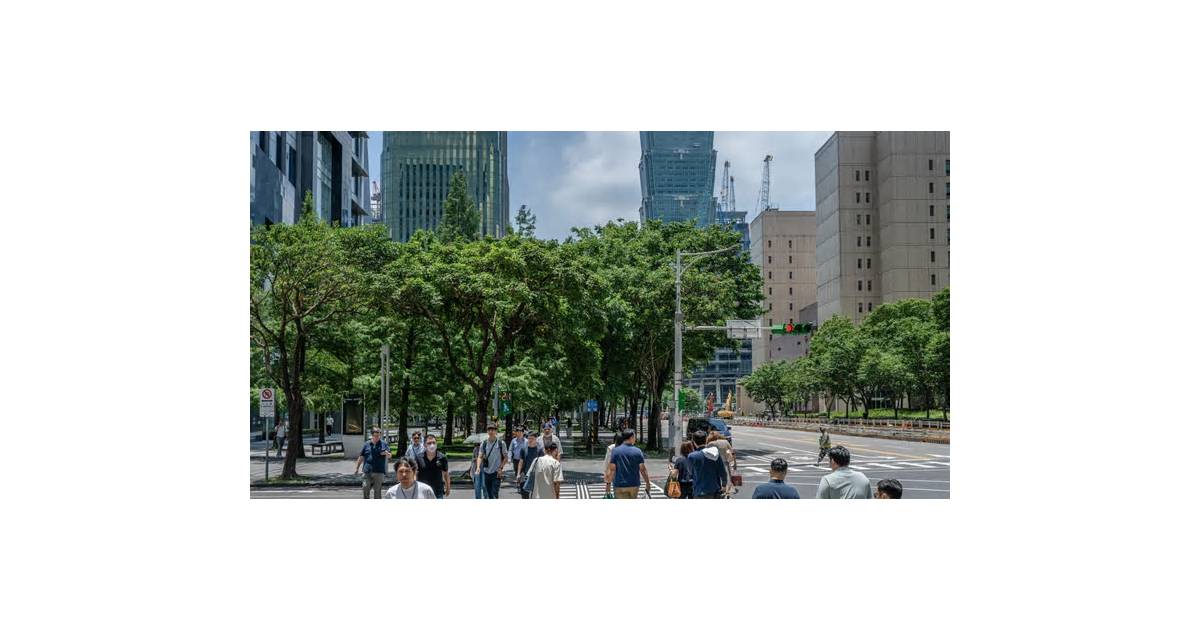 AI Darling Taiwan’s Blowout Growth Extends Run Unseen Since 1987