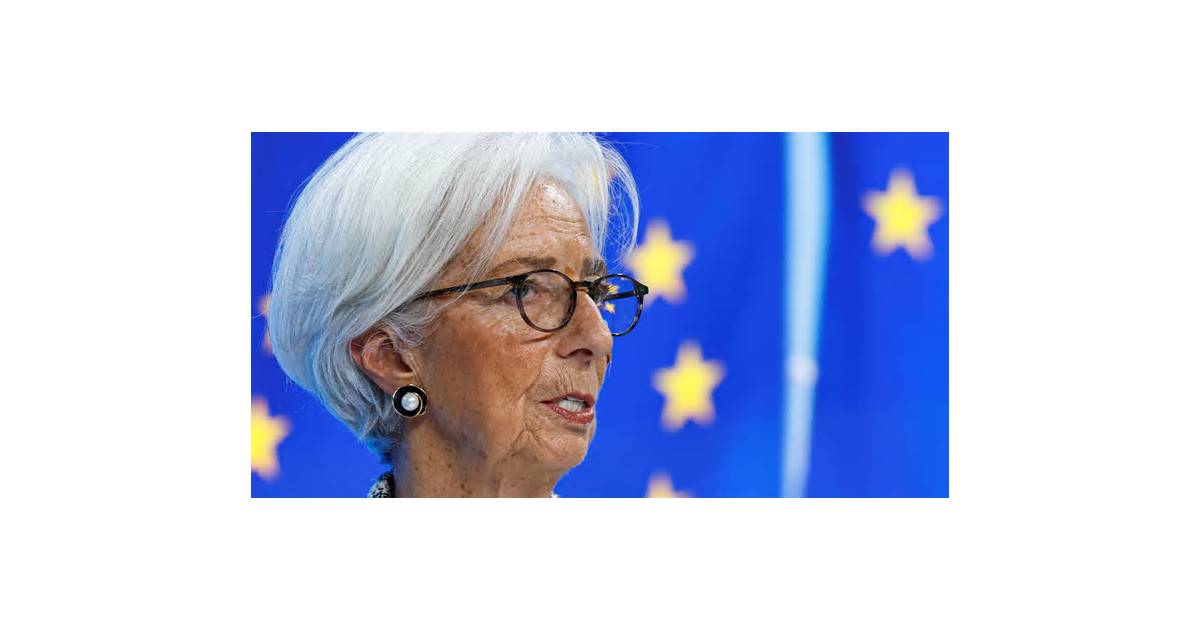 ECB survey sees higher inflation in coming quarters